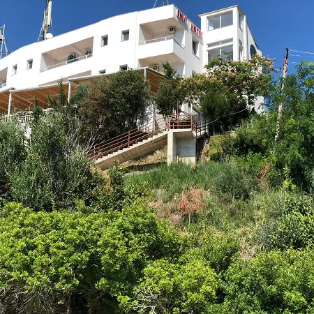 Envi Ξενοδοχείο Radhimë