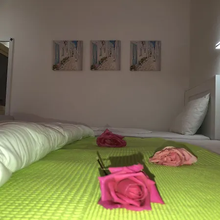 Envi Hotel Radhimë