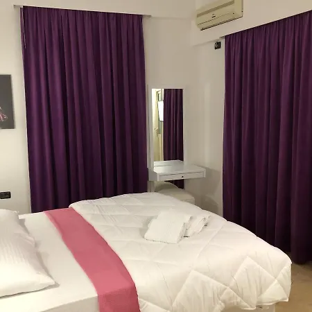 Hotel Envi Radhimë
