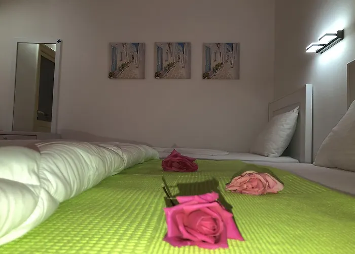 Envi فندق Radhimë